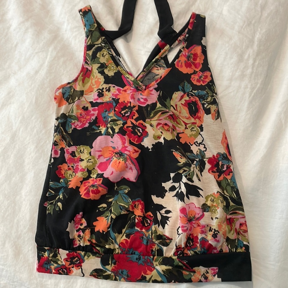 Black floral Lily Star Tank Size M